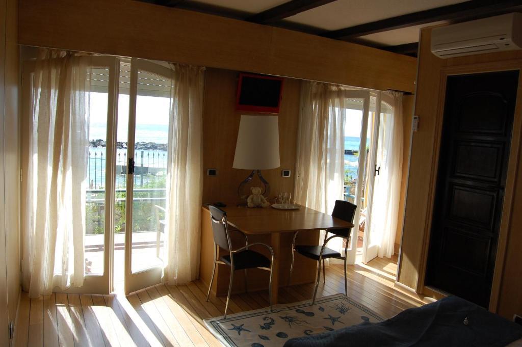 Villa Rita San Remo Kamer foto